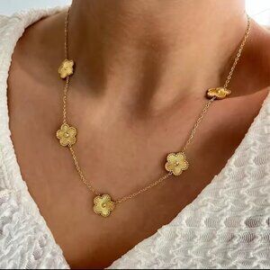 Silver Stainless steel flowers necklace